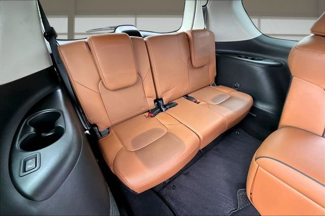 Used 2020  INFINITI  image 28