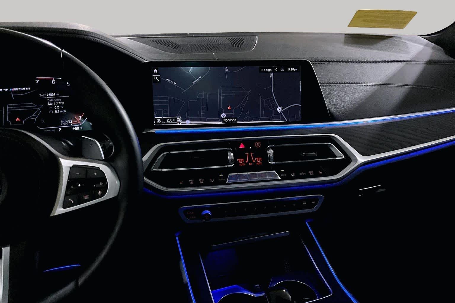 Used 2022 Black Sapphire Metallic BMW M50i image 6