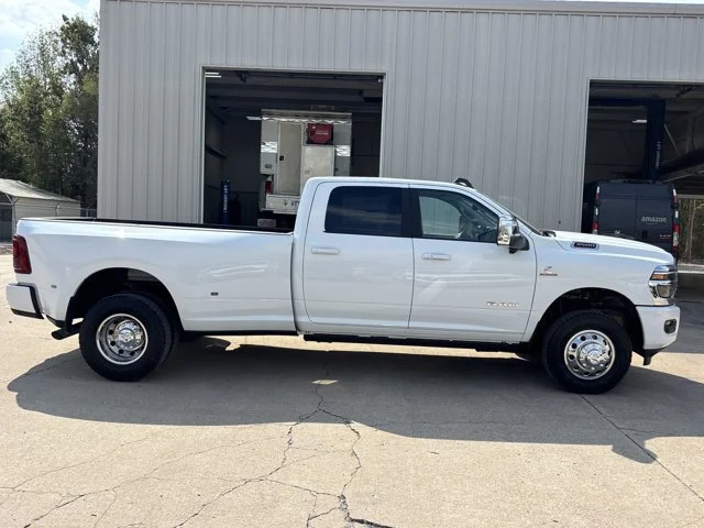 New 2026 Bright White Clear-Coat Exterior Paint RAM Laramie image 2