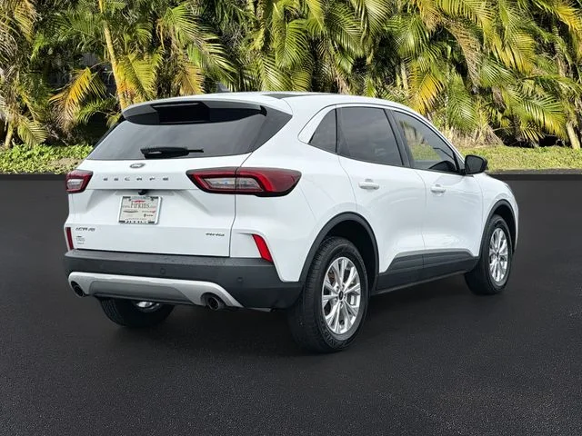 Used 2023 White Ford Active image 4