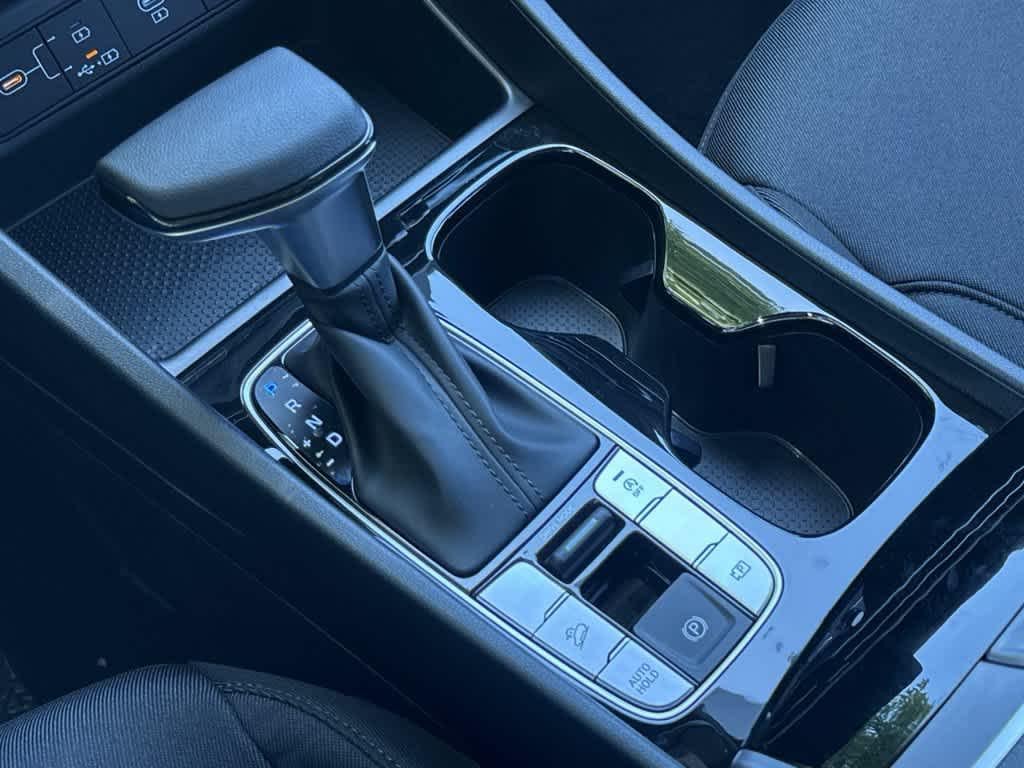 New 2026 Phantom Black Hyundai SE FWD image 21