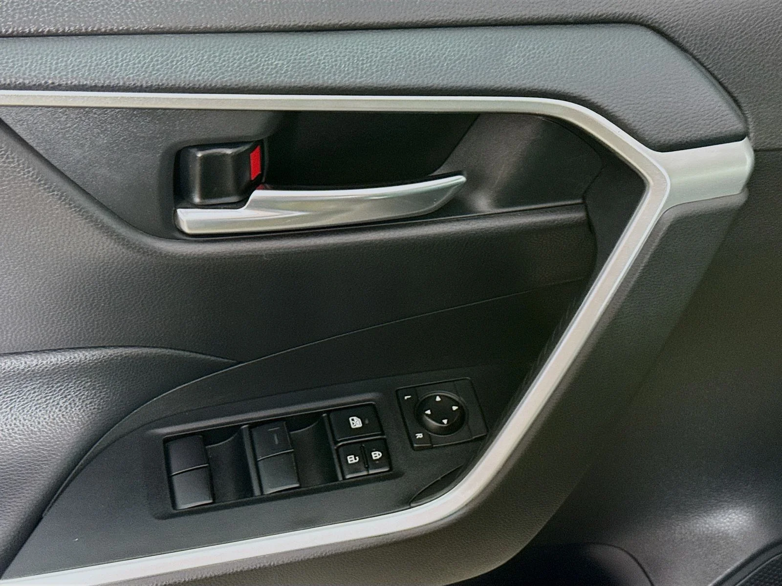 Certified Used 2020 Black Toyota XLE image 13