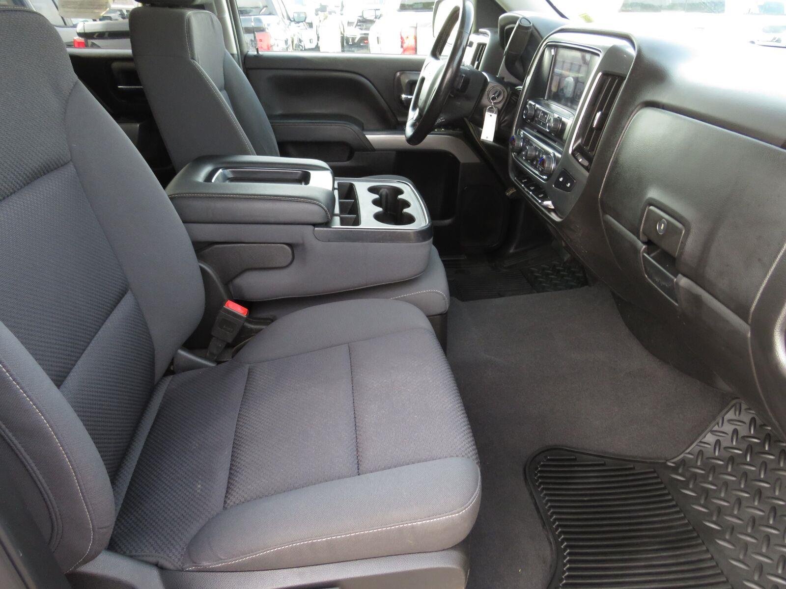 Used 2019 Silver Ice Metallic Chevrolet LT image 26
