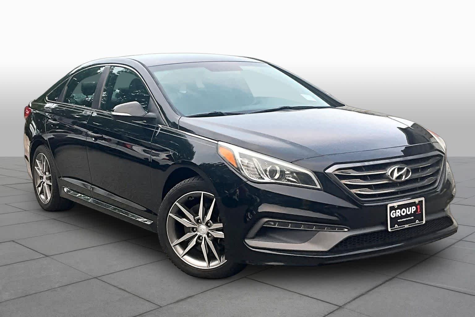 Pre-Owned 2017 Hyundai Sonata Sport