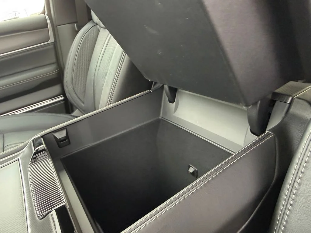 New 2026 Baltic-Gray Metallic Clear-Coat Exterior Paint Jeep Summit Obsidian image 27