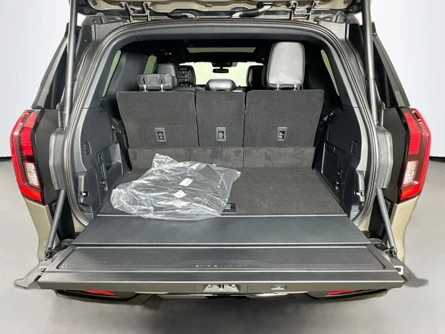 New 2027 Marsh Gray Ford Platinum image 28
