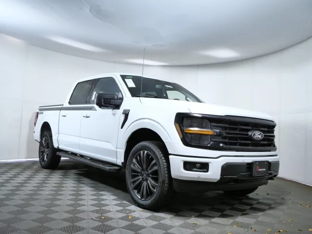New 2026 Oxford White Ford XLT image 1
