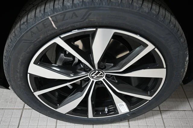 New 2026 Silver Volkswagen 2.0T SEL Premium R-Line image 19
