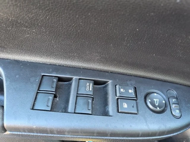Used 2017  Honda LX image 12