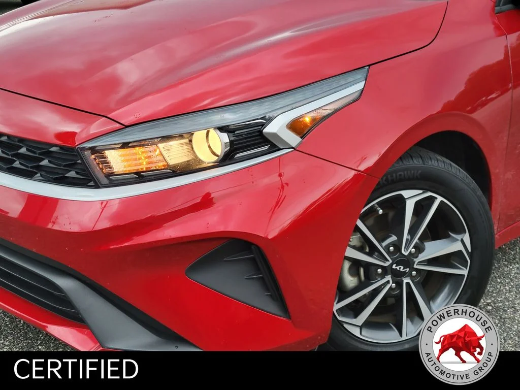 Used 2024 Red Kia LXS image 10
