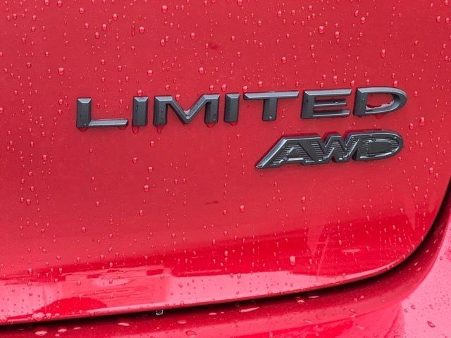 New 2026 Red Hot Pearl-Coat Exterior Paint Chrysler Limited image 43