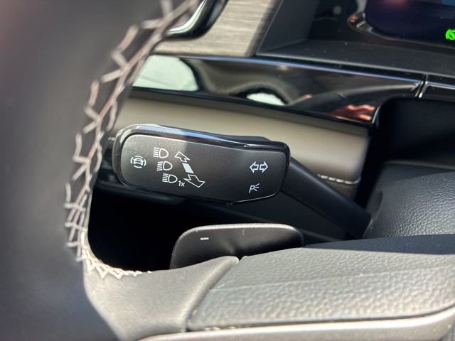 New 2026 Deep Black Volkswagen 2.0T SEL image 15