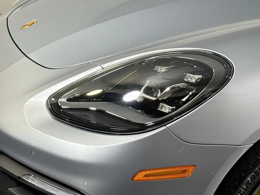 Used 2021 Dolomite Porsche 4S image 25