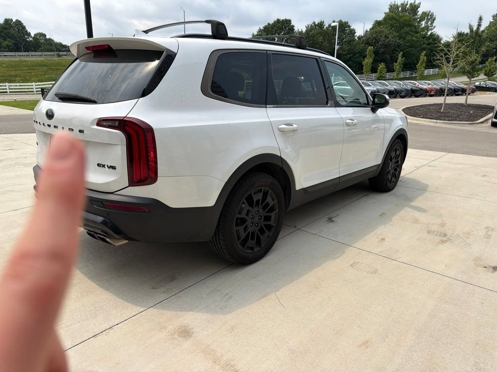 Used 2021 Snow White Pearl Kia EX image 5