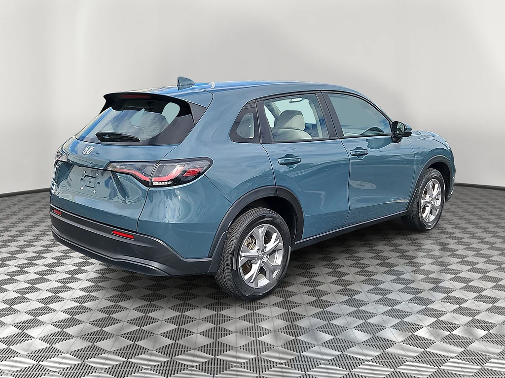2024 Honda HR-V LX, photo 3 of 12