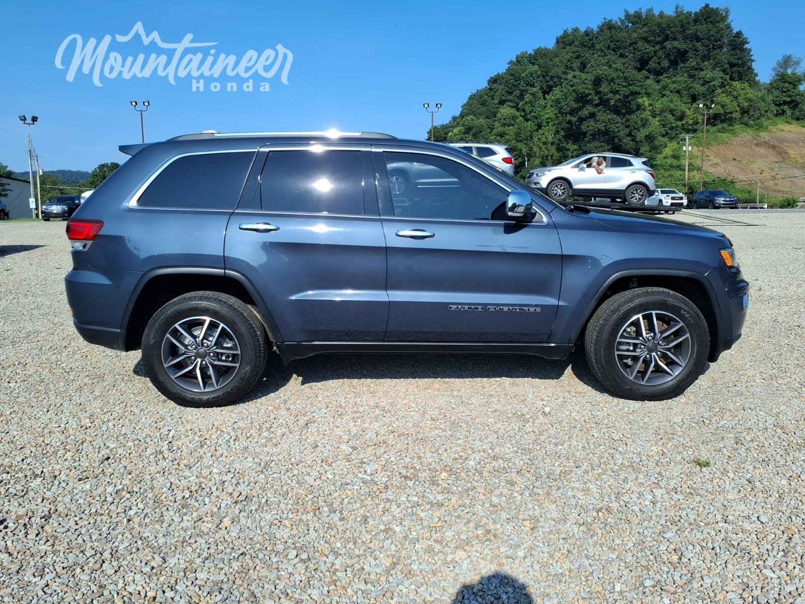 Used 2021 Slate Blue Pearlcoat Jeep Limited image 8