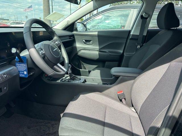 New 2026 Black Hyundai SEL Sport FWD image 11