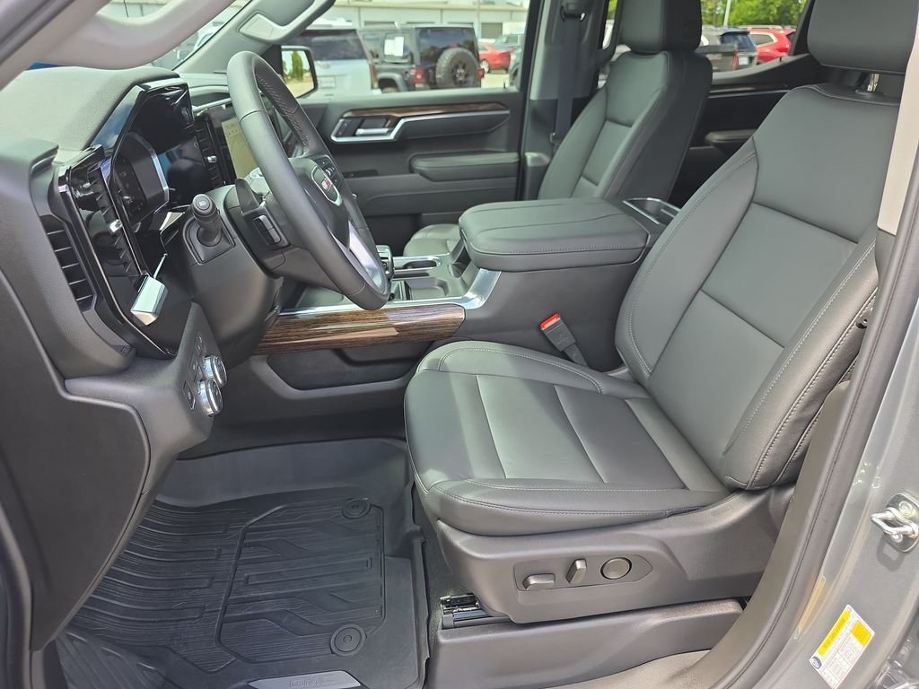 Used 2026 Silver GMC Elevation image 12