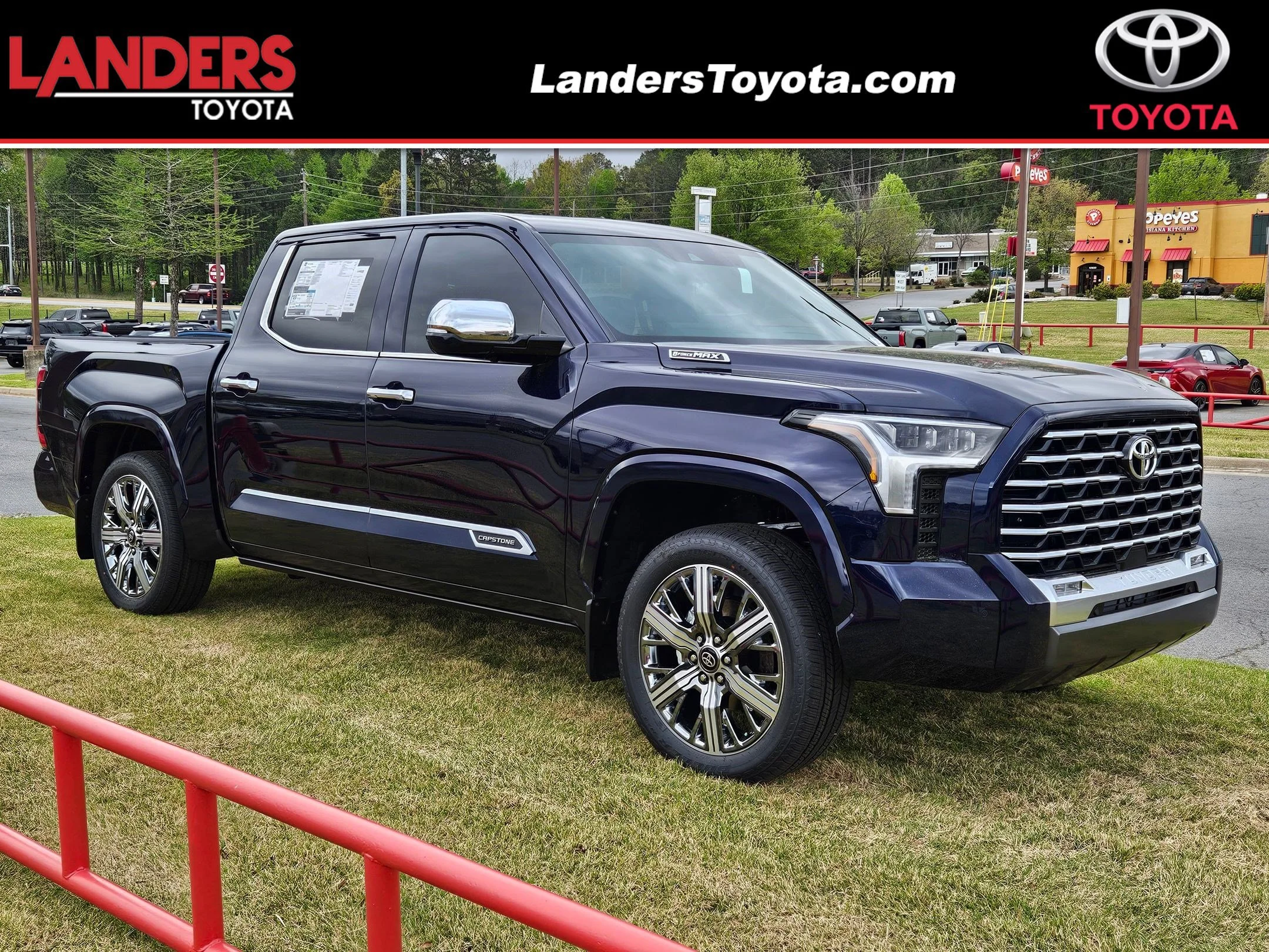 Tundra 土地カード　tundra New 2026 Toyota Tundra 4WD Capstone Hybrid Crew Cab Pickup in