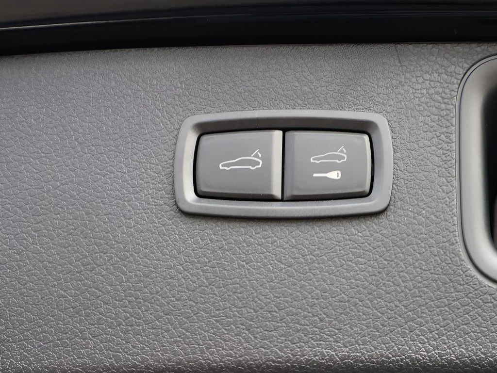Used 2026 Black Porsche  image 18