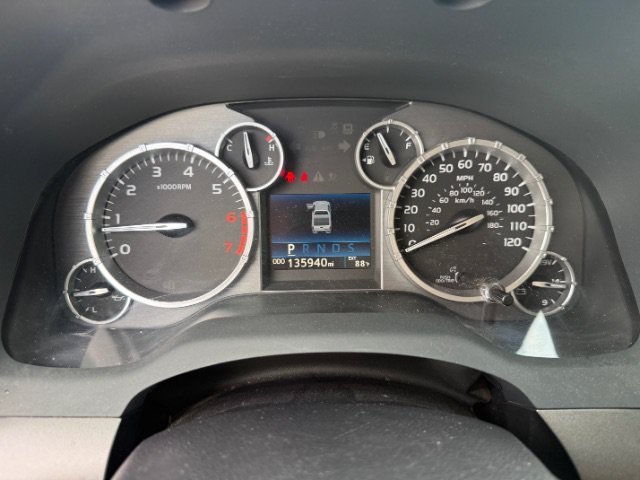 Used 2017 White Toyota SR5 image 20