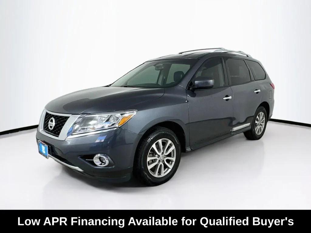Used 2013 Dark Slate Nissan SL image 3