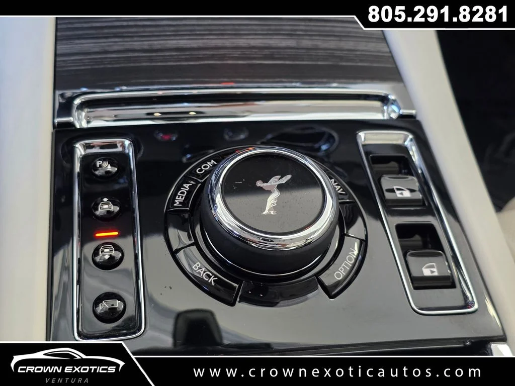 Used 2021  Rolls-Royce Base image 38