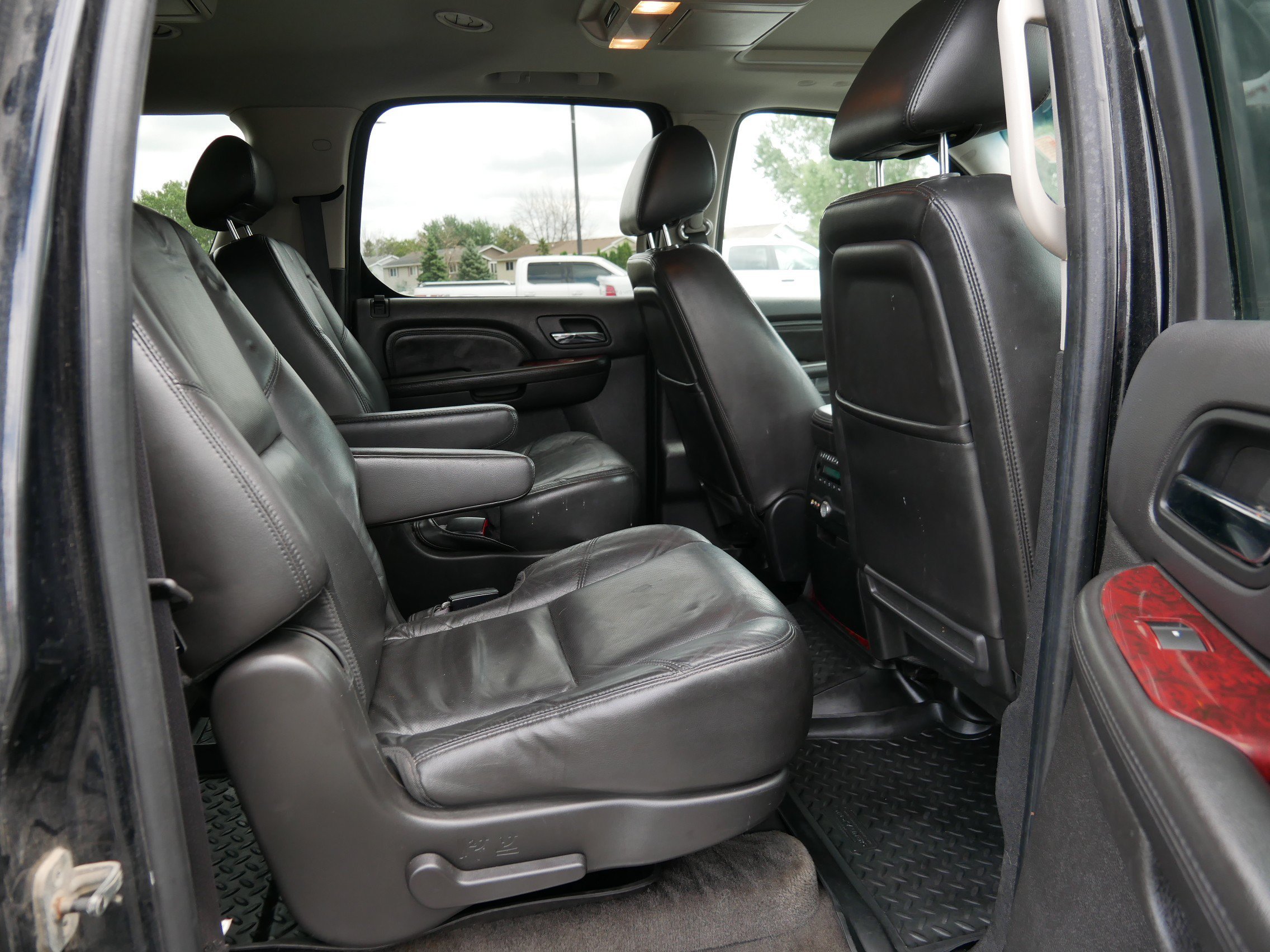 Used 2010 Black Ice Cadillac Premium image 14