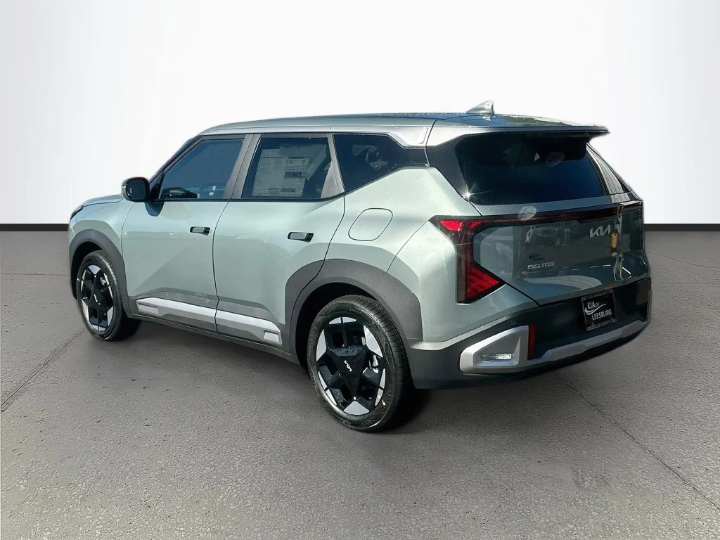 New 2027 Iceberg Green Kia S image 5