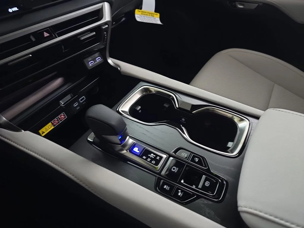 New 2026 Iridium Lexus PREMIUM image 24