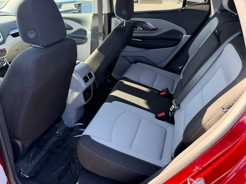 Used 2024 Volcanic Red Tintcoat GMC SLE image 17