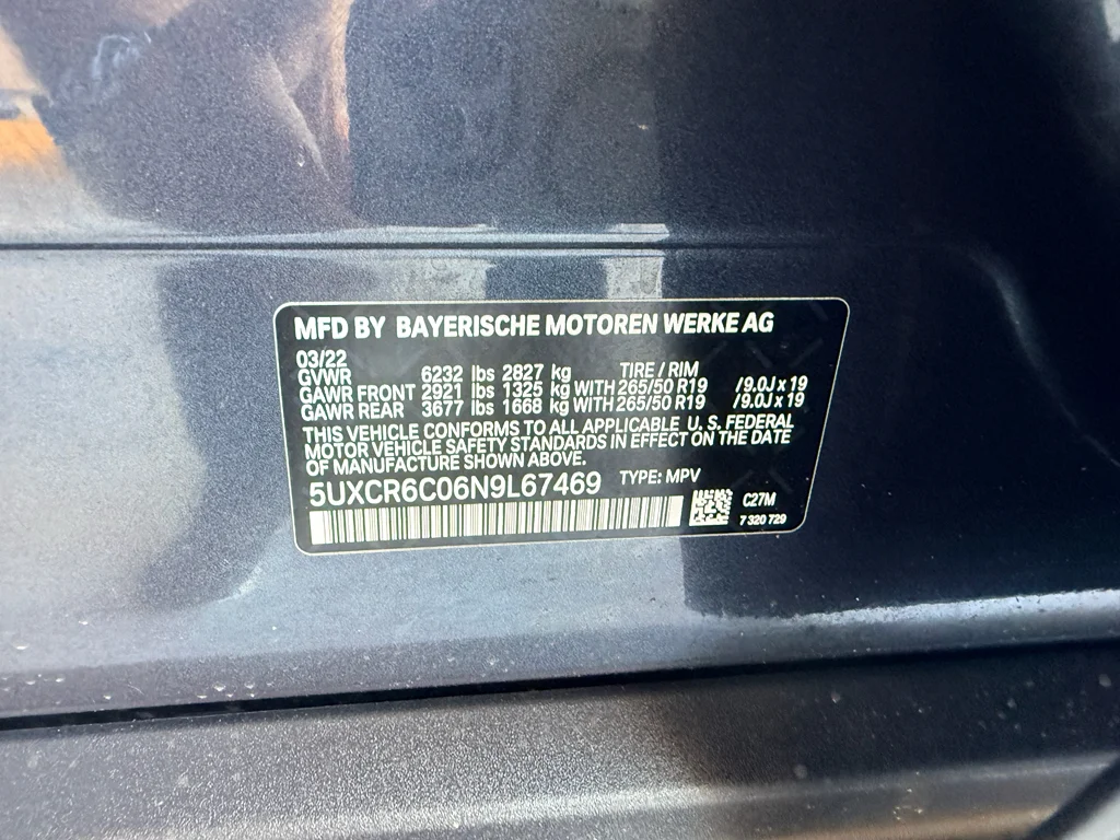 Used 2022 Arctic Grey Metallic BMW xDrive40i image 31
