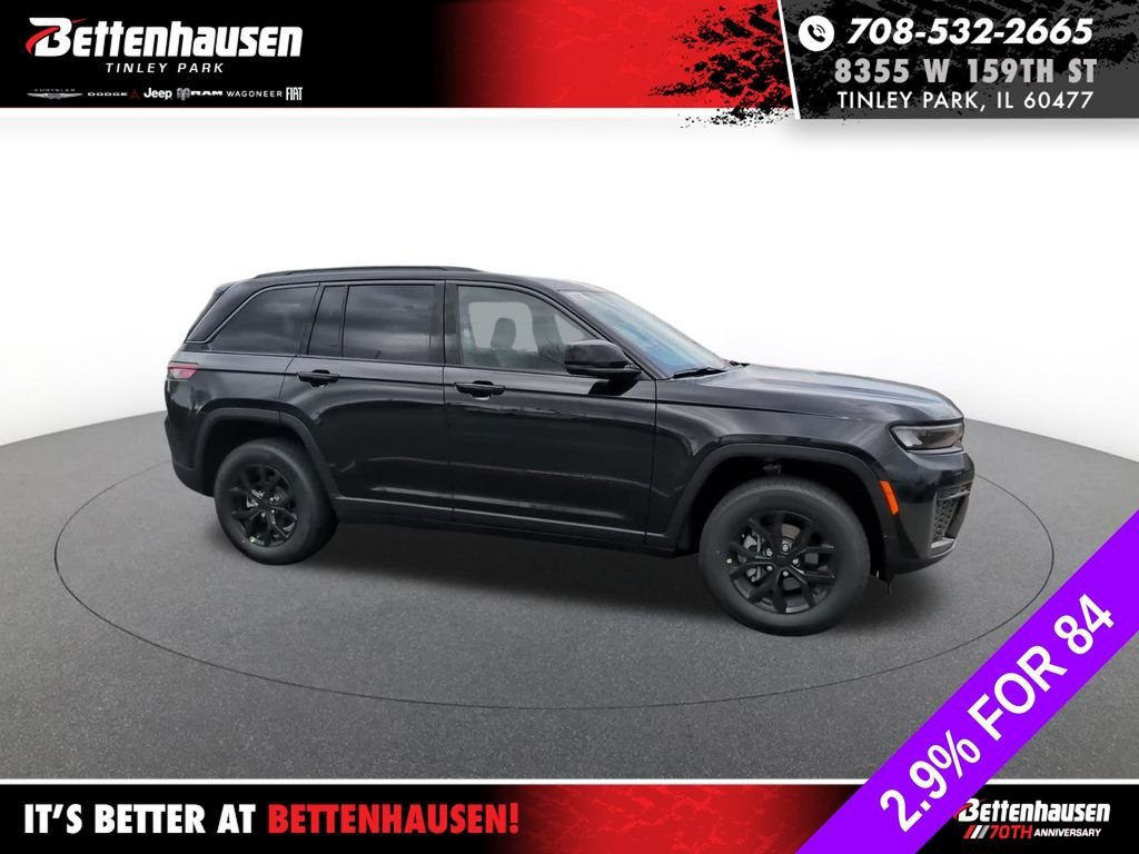 New 2026 Diamond Black Crystal Pearl-Coat Exterior Paint Jeep Altitude image 7