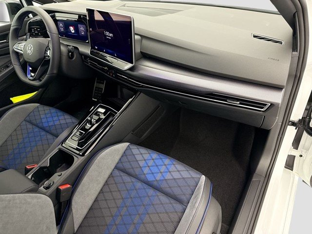 New 2026 Pure White Volkswagen 2.0T image 16