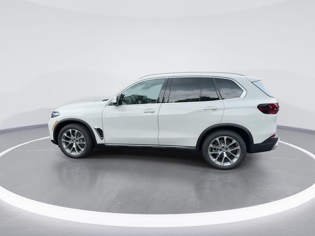 New 2026 White BMW xDrive40i image 5