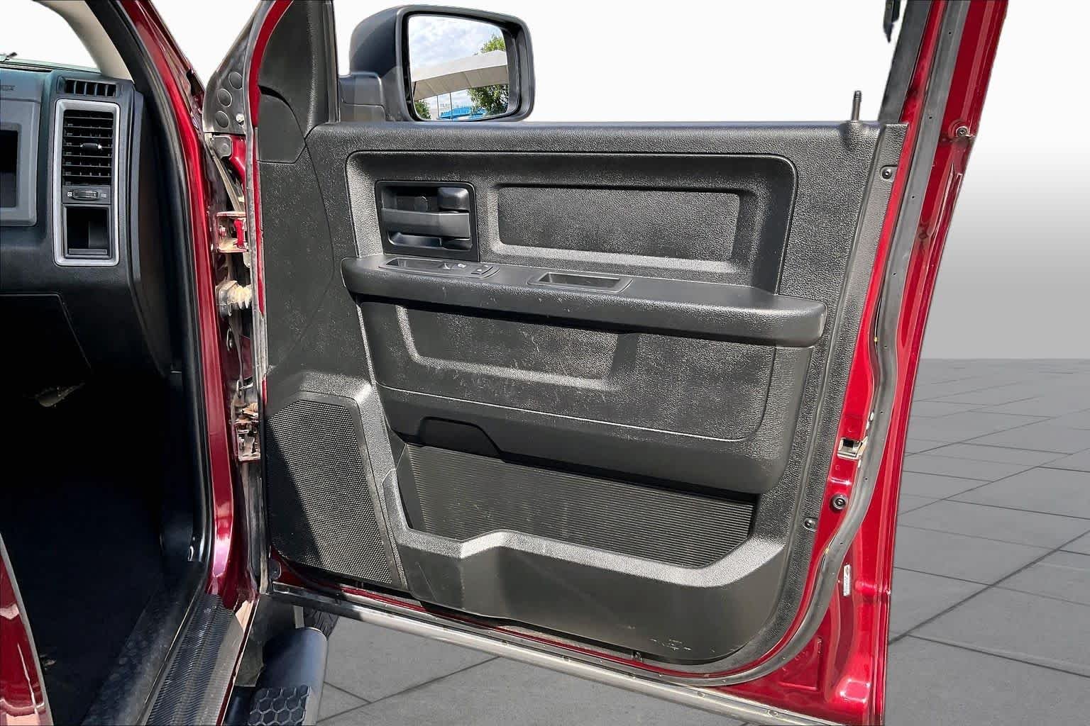 Used 2019 Red Pearl Ram Tradesman image 22
