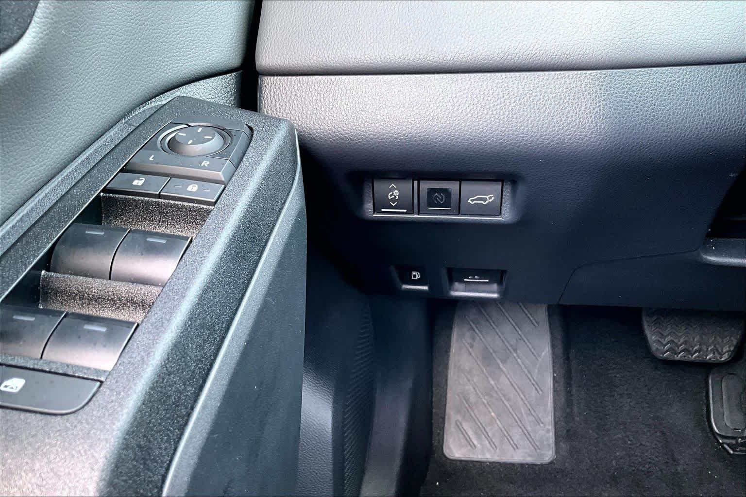 Used 2026 Blueprint Toyota XLE Premium image 31