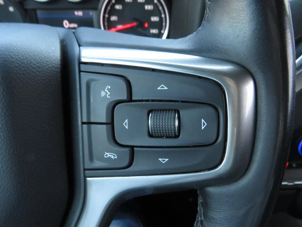 Used 2022 Steel Metallic Chevrolet LT image 29