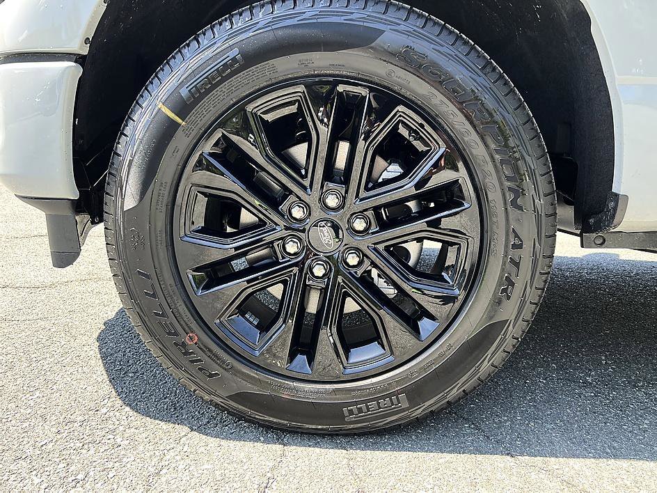 New 2026 Avalanche Ford XLT image 8