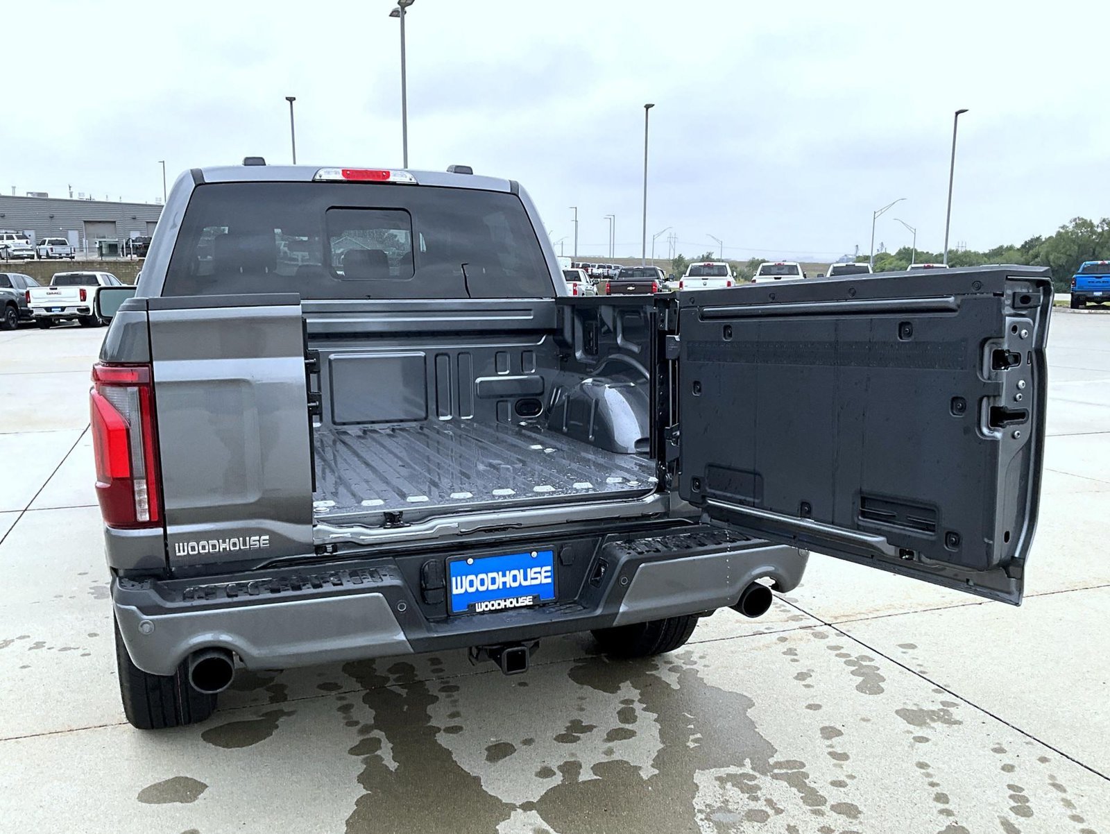 New 2026 Carbonized Gray Metallic Ford Lariat image 23