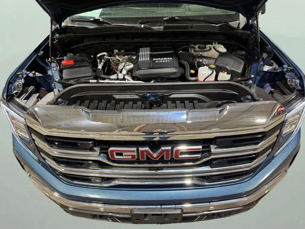 Used 2024 Downpour Metallic GMC SLT image 29