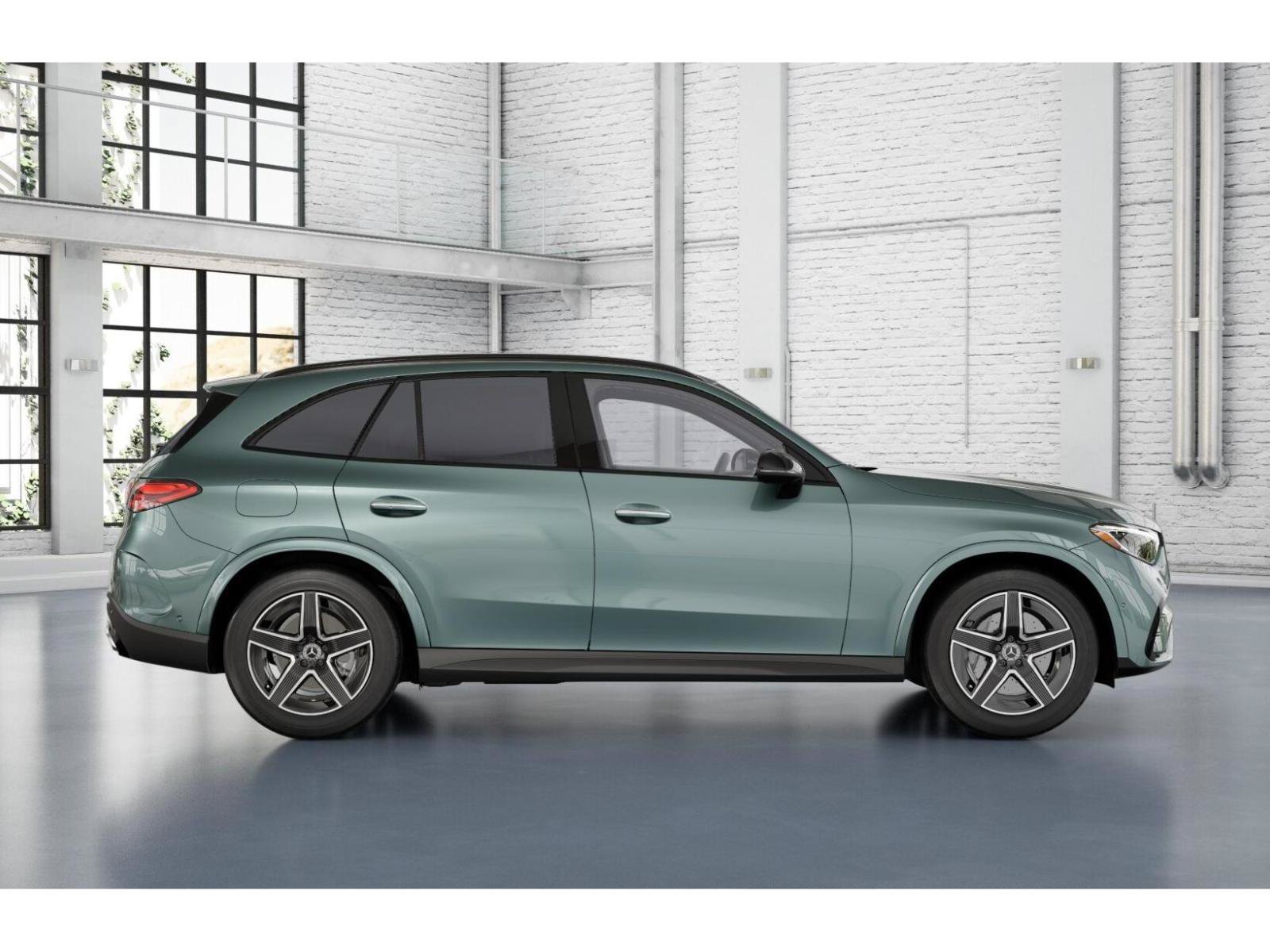 New 2026 Verde Silver Metallic Mercedes-Benz GLC 300 image 2