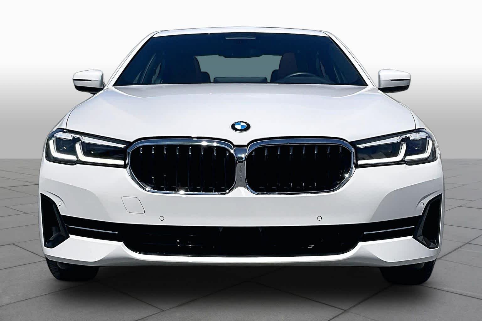 Used 2023 Alpine White BMW 530i xDrive image 3
