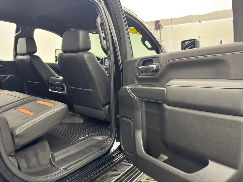 Used 2022 Onyx Black GMC AT4 image 33