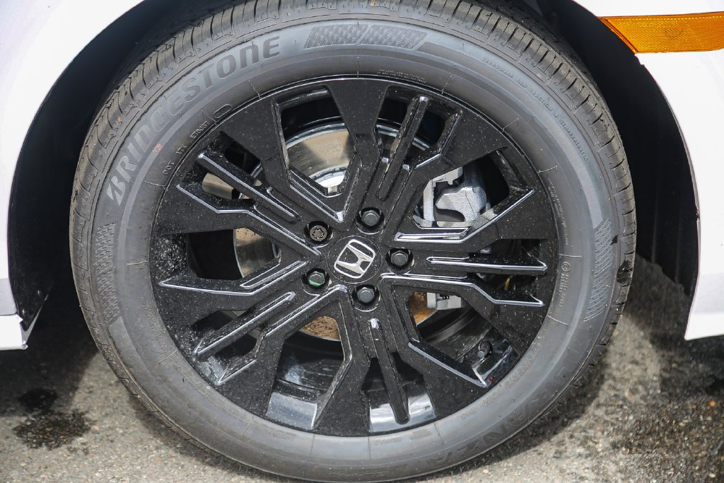 New 2026 Platinum White Pearl Honda Sport-L image 10