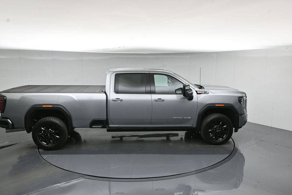 Used 2025 Silver GMC AT4 image 44