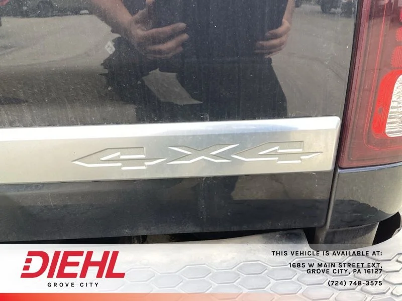 Used 2018 Black Ram Laramie Longhorn image 12