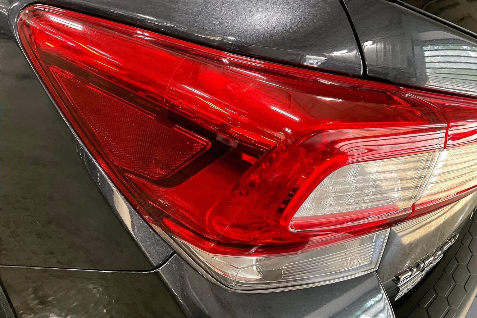 Used 2018 Dark Gray Metallic Subaru Premium image 28