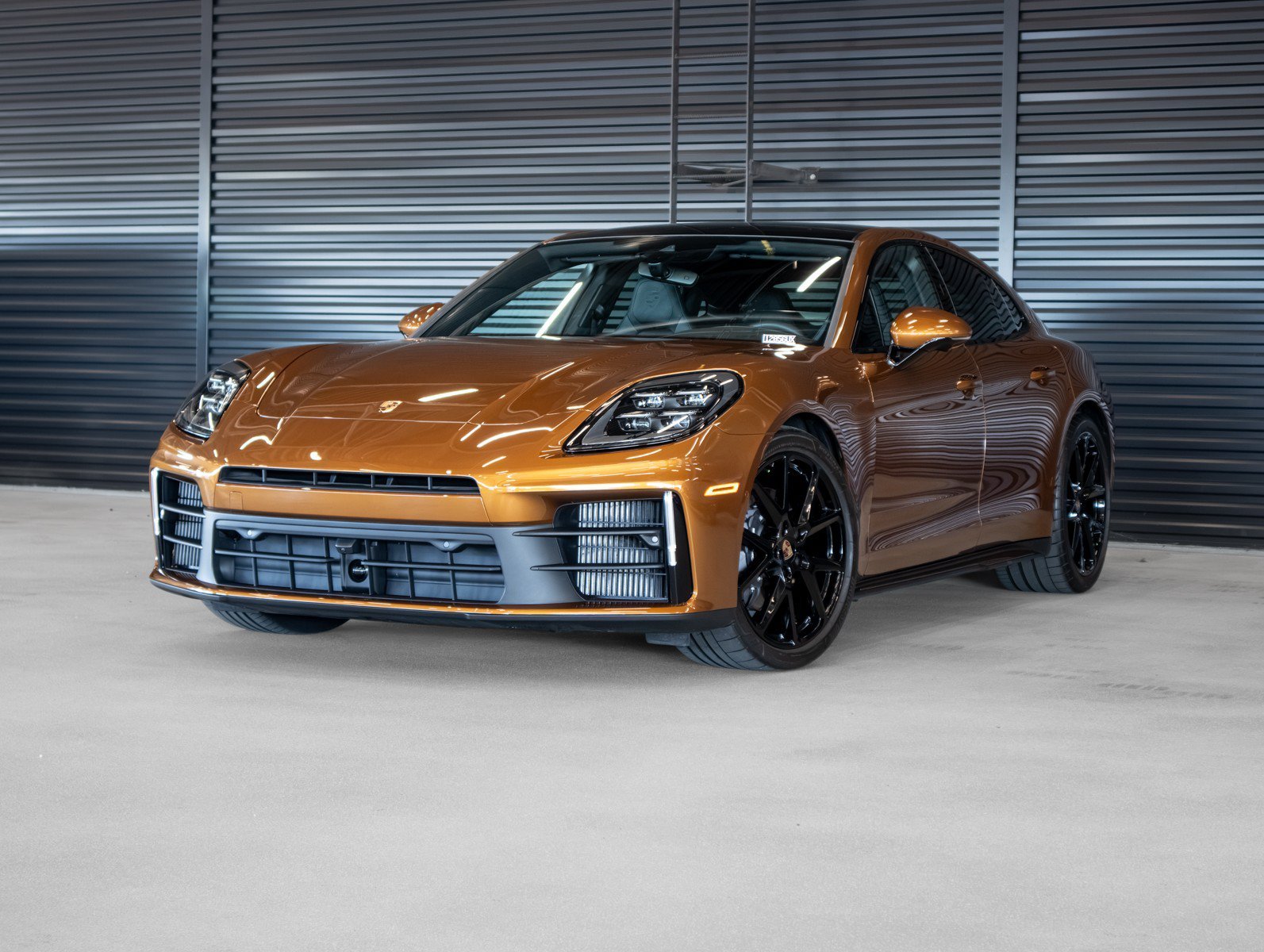 Used 2025 Madeira Gold Me Porsche  image 1