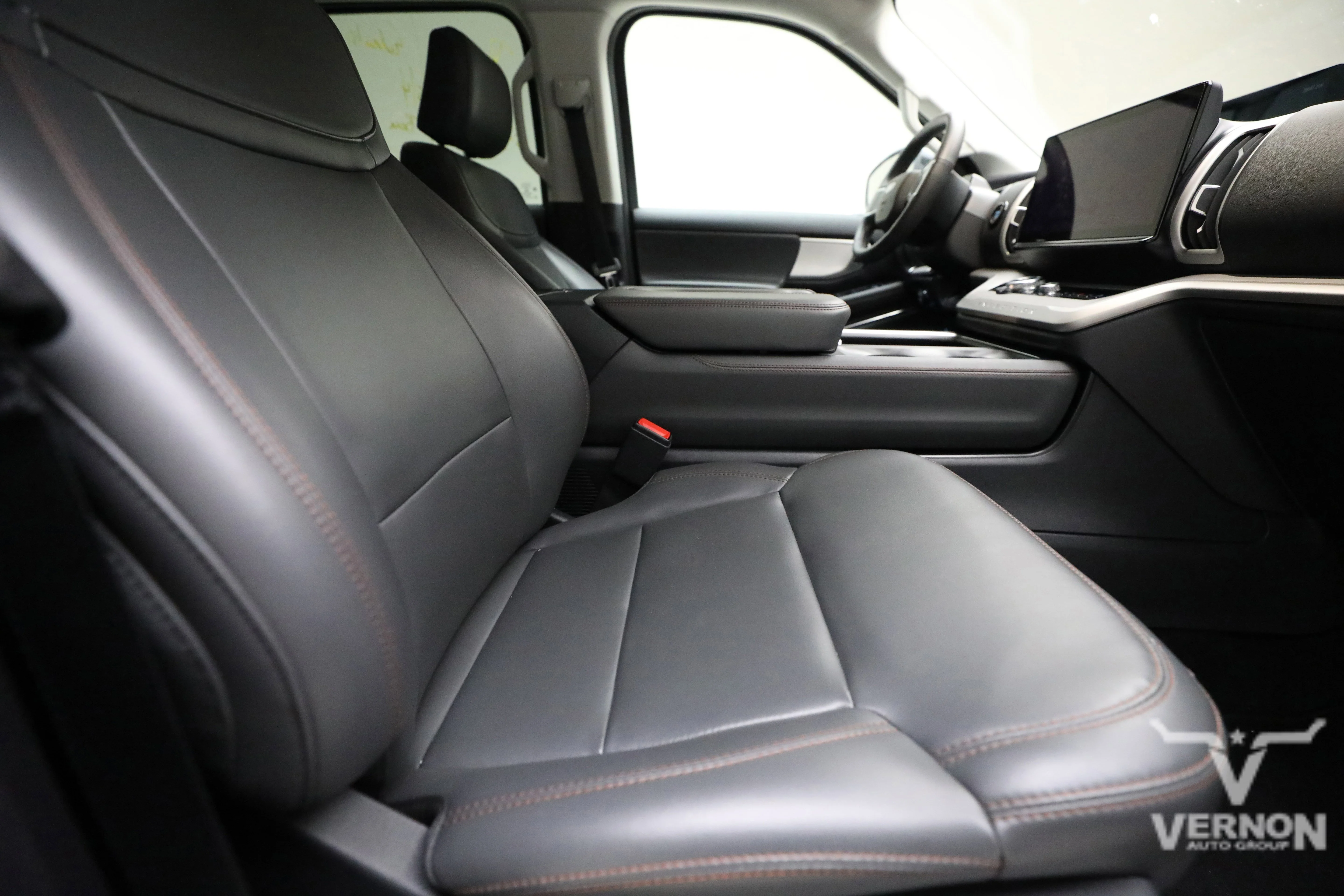 Pre-Owned 2025 Ford Expedition Active 4x4